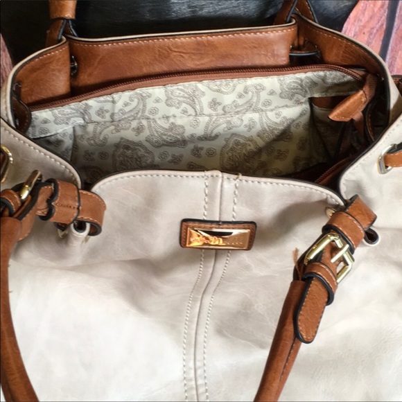 Simply Noelle Hobo Style Satchel - Picture 2 of 16